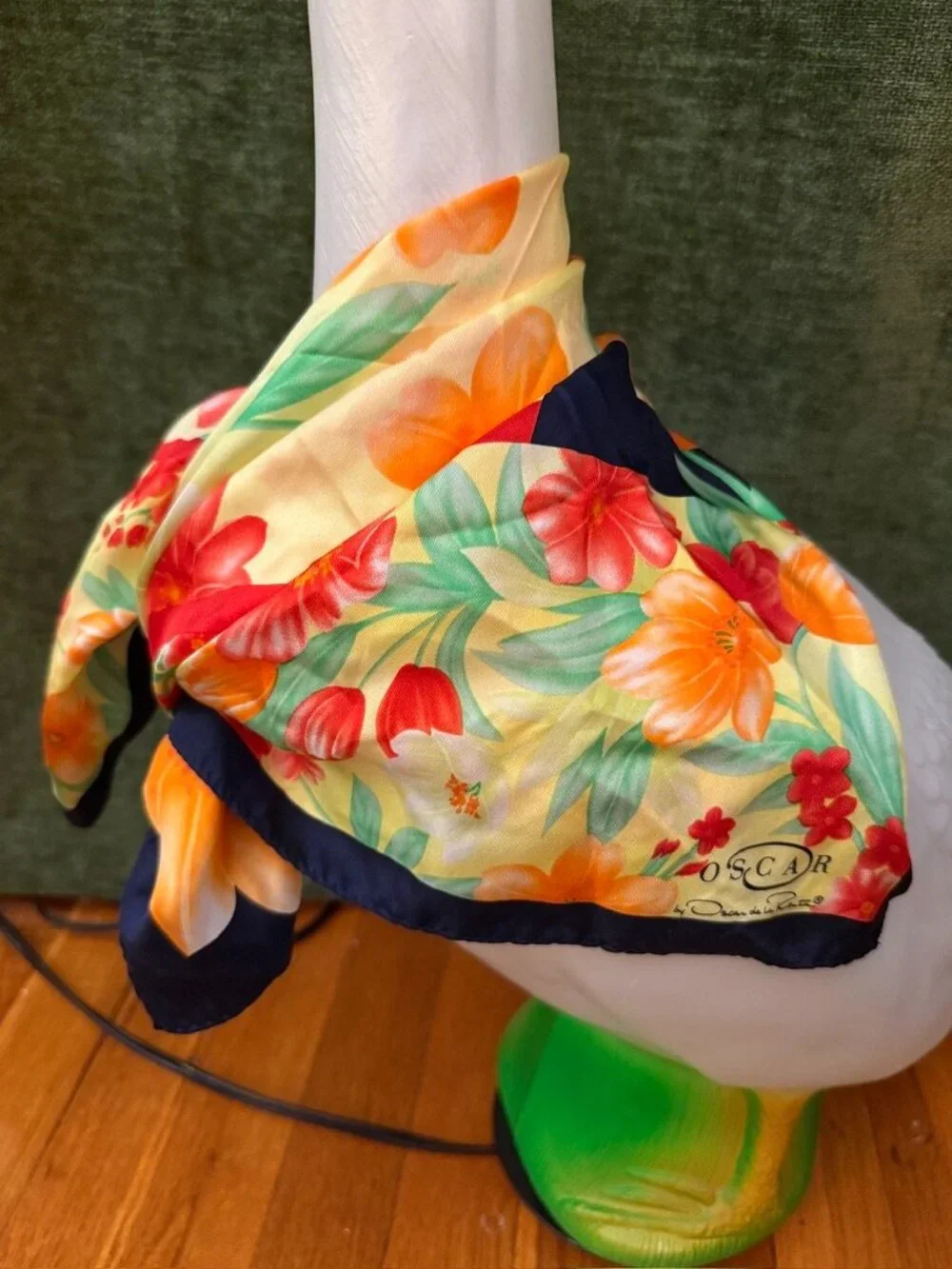 OSCAR by Oscar de la Renta 100% Silk Floral Scarf
